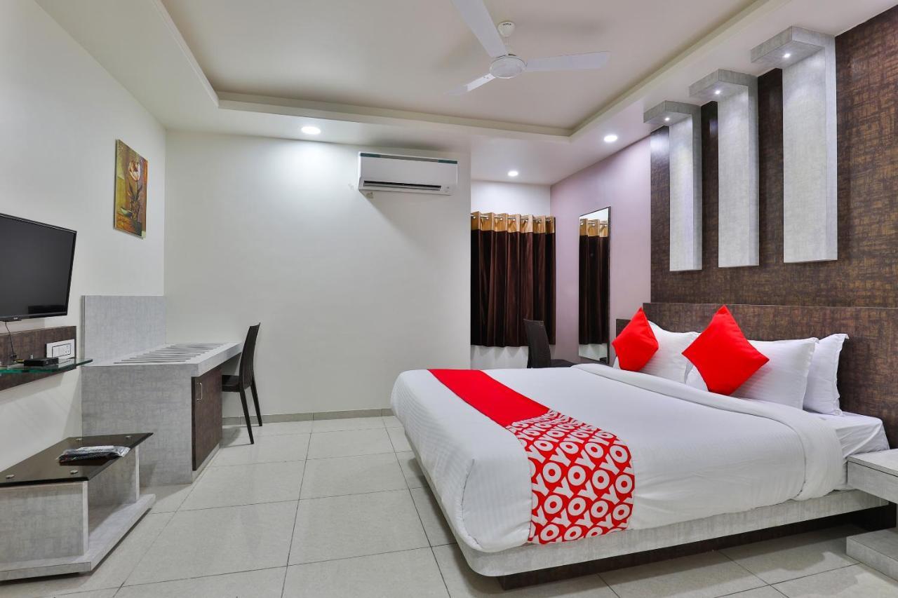 Oyo 23174 Hotel Parth Inn Дварка Экстерьер фото