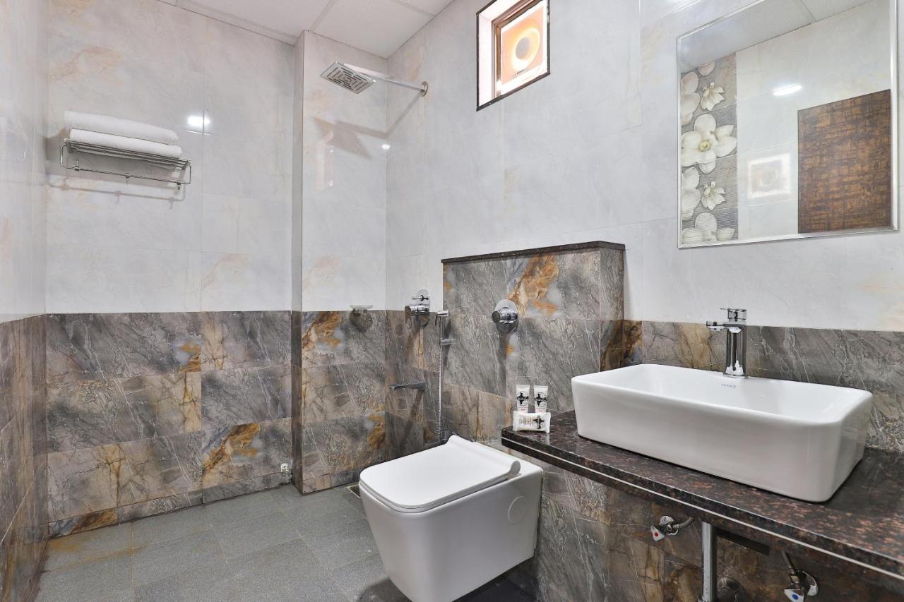Oyo 23174 Hotel Parth Inn Дварка Экстерьер фото