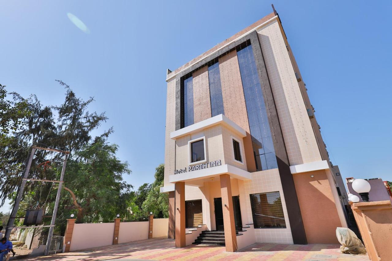 Oyo 23174 Hotel Parth Inn Дварка Экстерьер фото